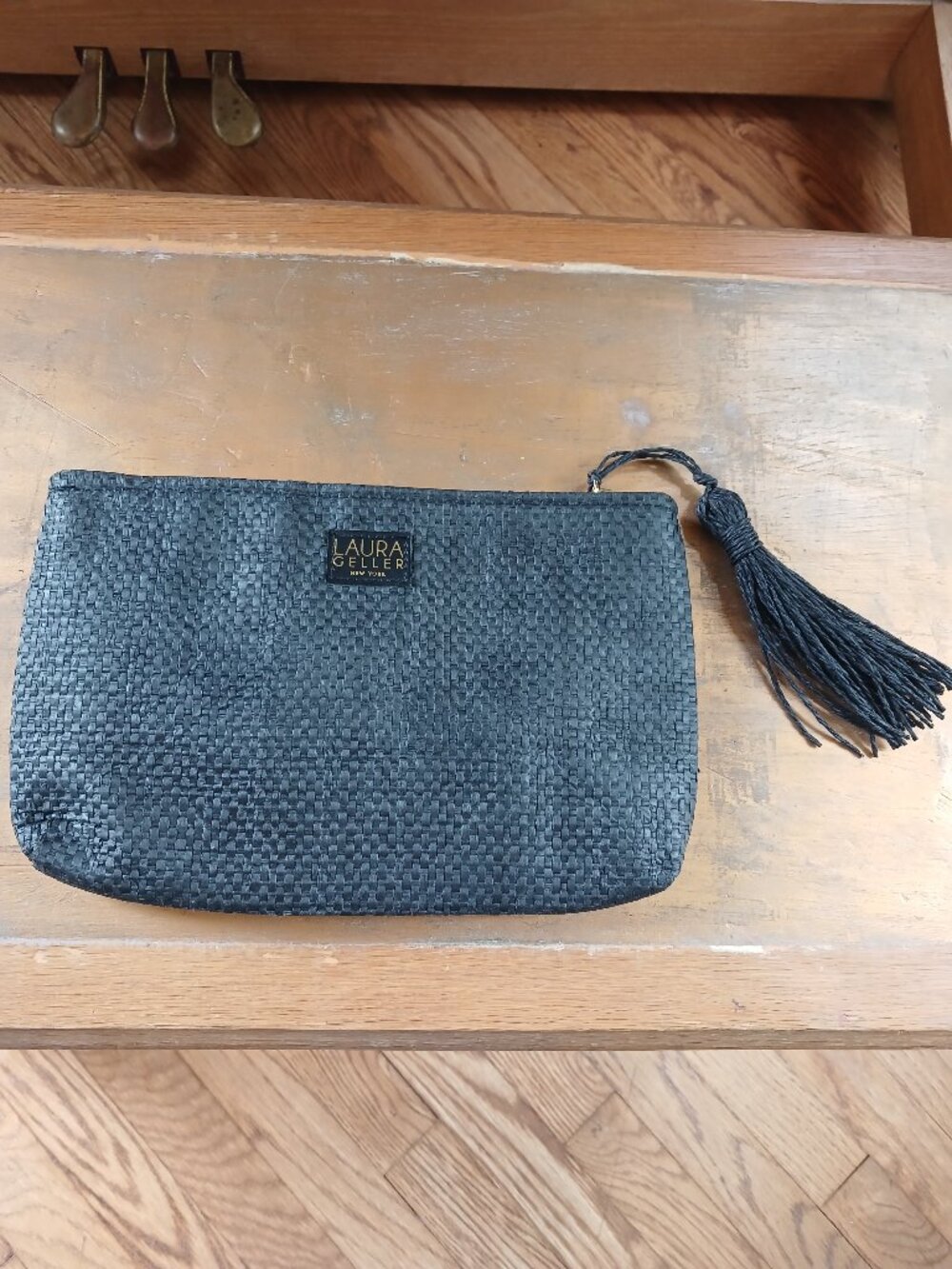 Laura Geller Make-up Clutch